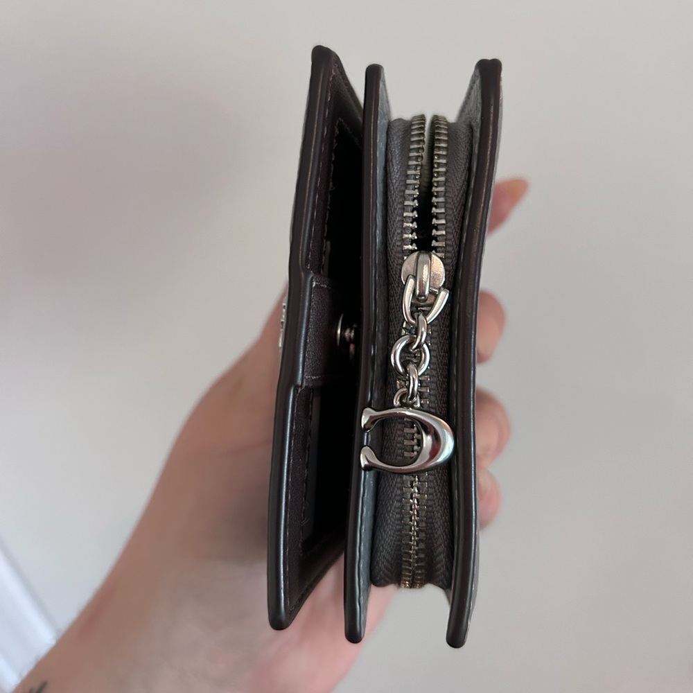 Grey Coach Wallet - Picture 4 of 6